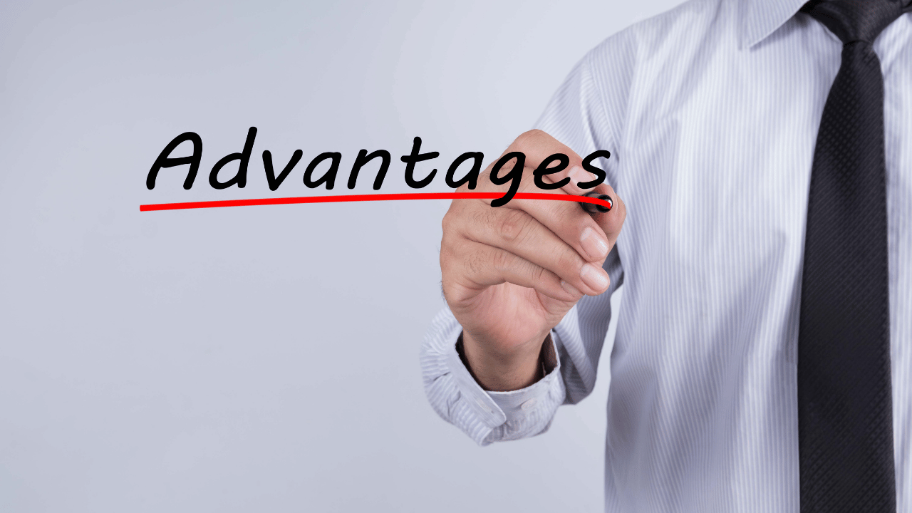 Advantages-of-Buying-New-Shipping-Containers-Over-other-Types-of-Containers